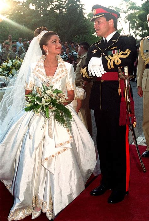 queen rania wedding dress